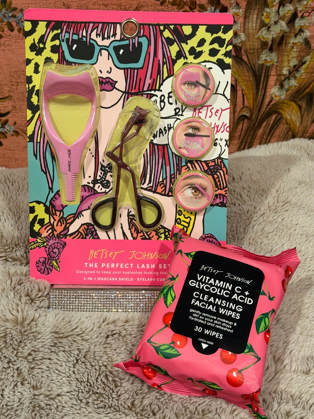 Betsey Johnson The Perfect Lash Set & Cleansing Wipes Duo